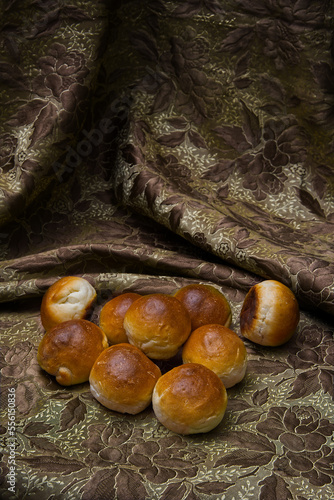 Natura morta: Panini fatti in casa.