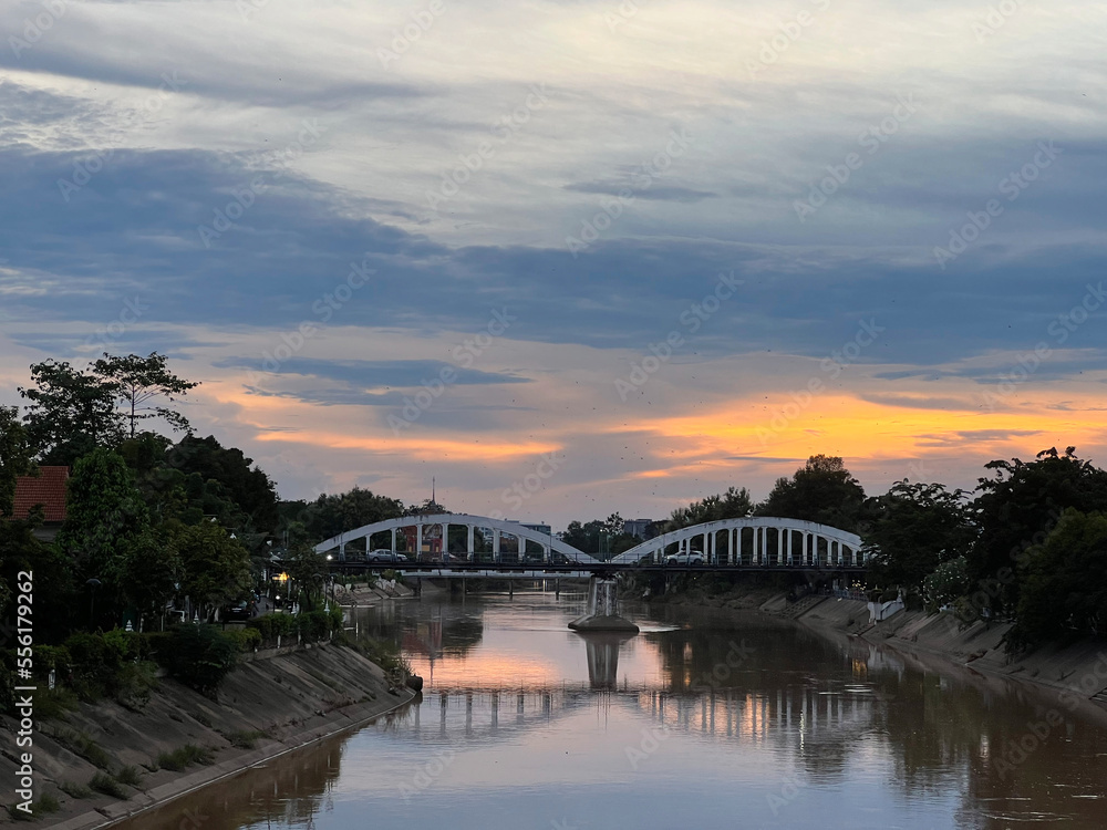 Rassadapisek Bridge over the Wang river Rassadapisek Bridge over the Wang river