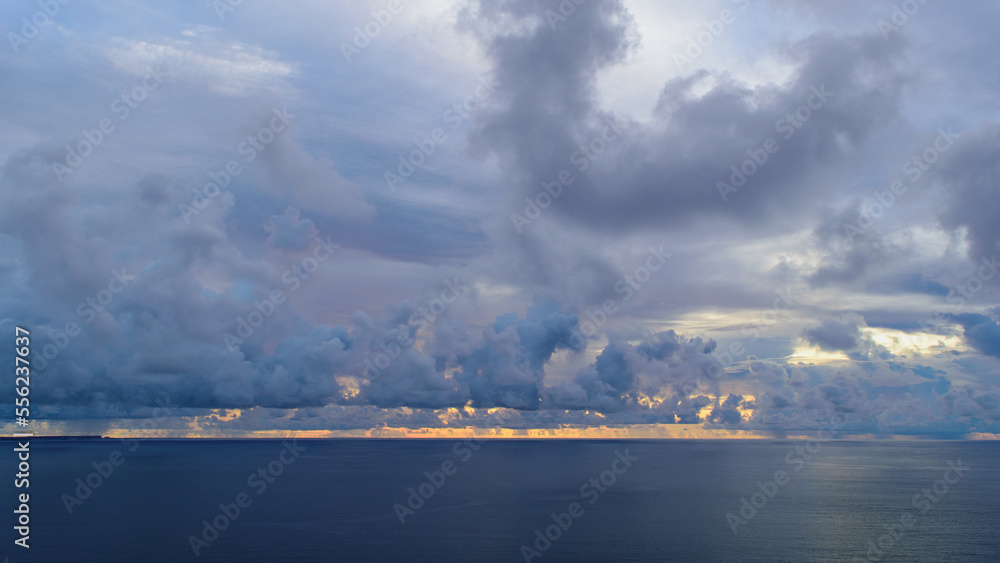 Gradient Beautiful sunset Sky and sea Horizon Mysterious background material Travel Memories image