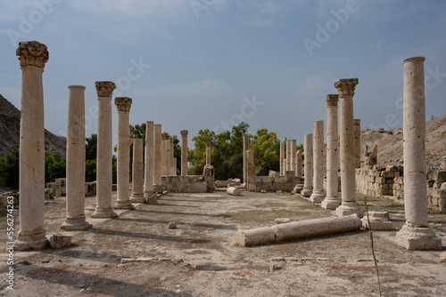 Canvas Print Byzantine Civic Complex Church or Middle Church Columns and Ruins in Pella, Jord