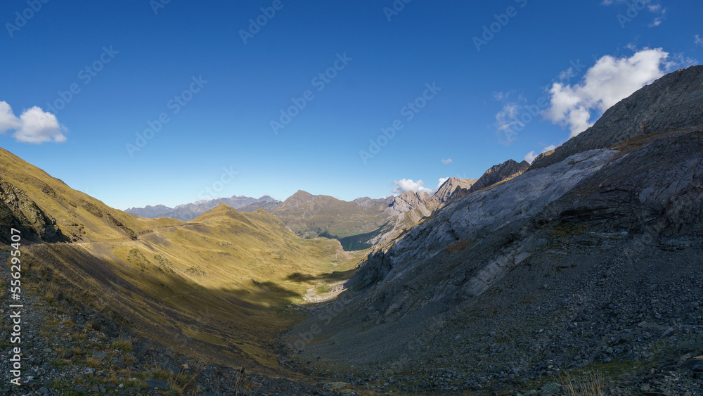 Fototapeta premium Mountain landscape at Port du Boucharo on the french spanish border with view to Cirque de Gavarnie, Col de Tentes, Nouvelle-Aquitaine, France