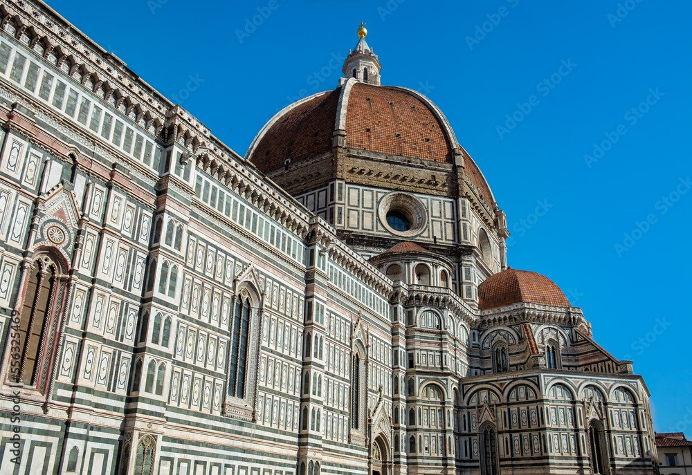 Basilica of Santa Maria del Fiore (Basilica of Saint Mary of the Flower) on Piazza del Duomo in Florence, Tuscany, Italy.