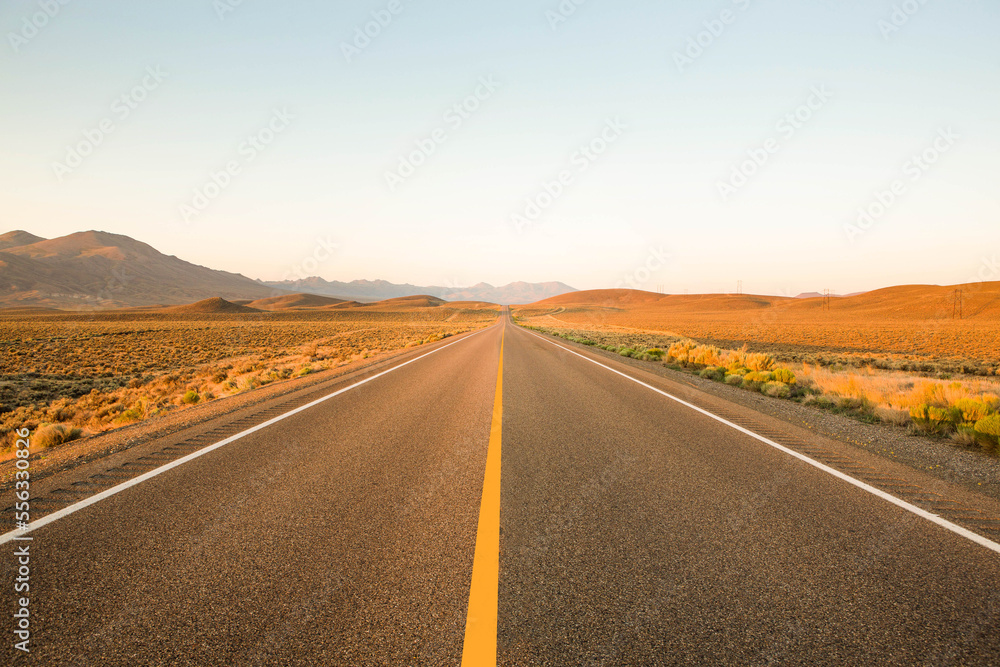 Droga - pusta droga - nowy kierunek - przed siebie - nowy rok
