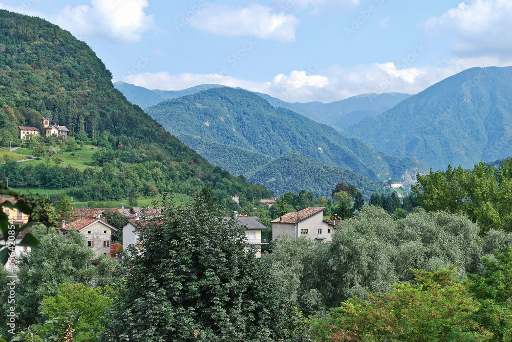 Panorama dal centro di Feltre in provincia di Belluno.