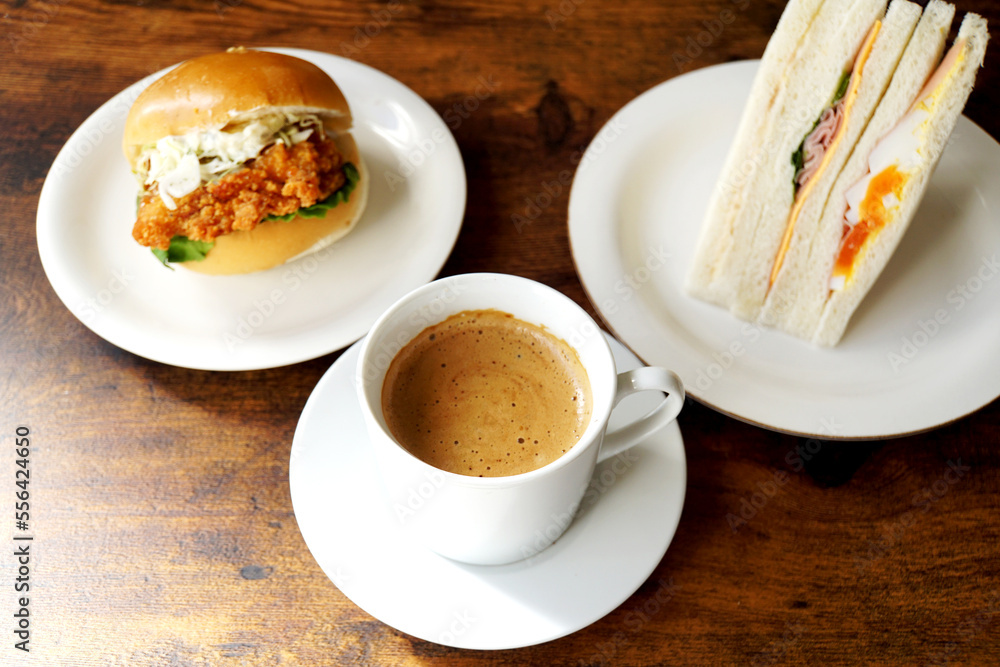 カフェラテと食事 カフェラテと食事