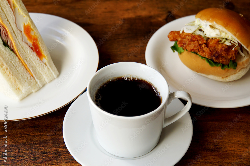 食事とコーヒー 食事とコーヒー