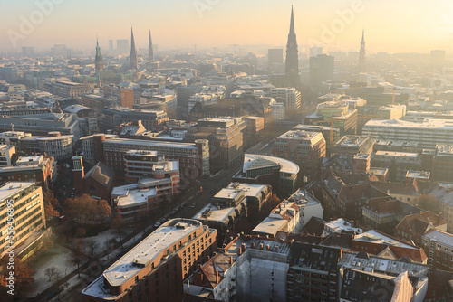 Winterliche Hamburger Altstadt; Blick von St. Michaelis nach Osten photo