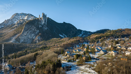 Panorama sur St Nizier du moucherotte, les Michallons, le tremplin olympique, les 3 Pucelles et le Moucherotte