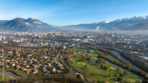 Obraz na płótnie L'agglomeration de la capitale des Alpes