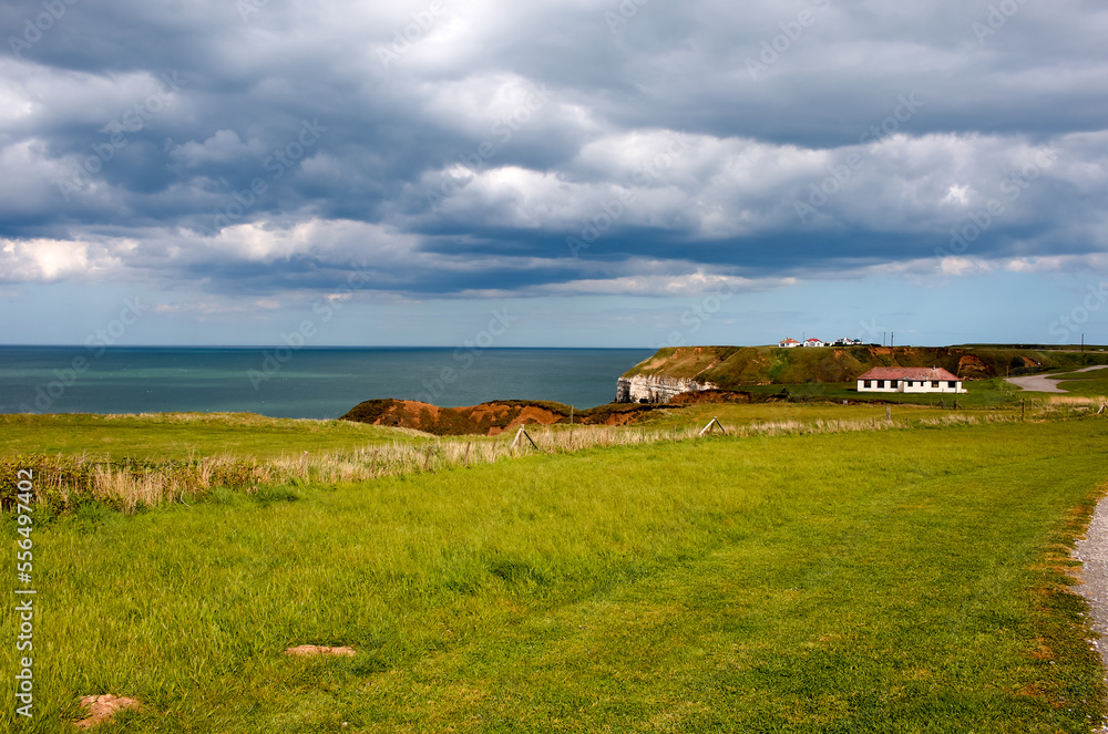 Obraz premium Thornwick Bay Coastline