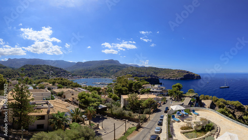 Obraz na płótnie Port de Soller and surroundings seen from the north side w salonie