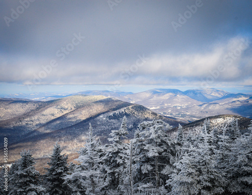 Winter Mountains
Views from Mount Equinox in Vermont
12.26.22