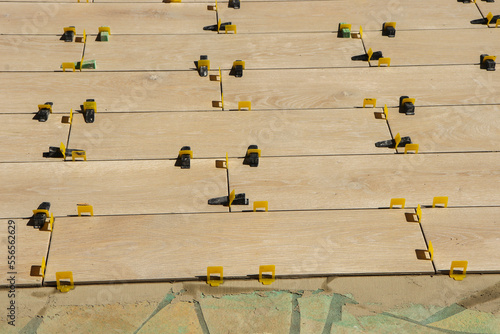Rénovation d'une terrasse avec lames de grès en pose droite