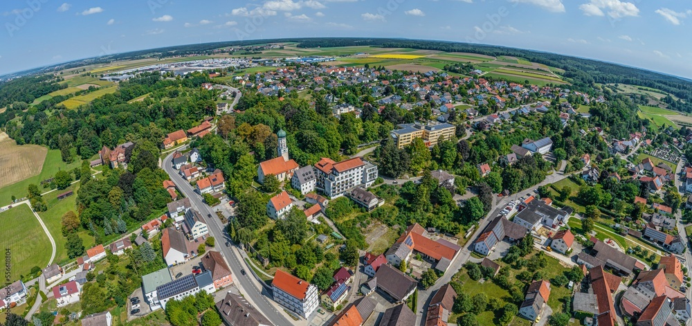Die Marktgemeinde Burtenbach in Schwaben im Luftbild