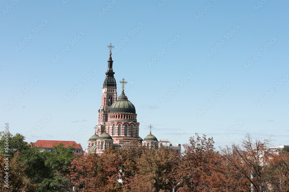Fototapeta premium A large tall tower with a sky background