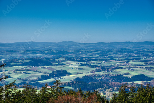 Oberösterreich, Lichtenberg, Mühlviertel, Aussicht, Fernsicht, Traunviertel, Hausruckviertel, Ferne, Natur, Felder, Dörfer, Siedlungen, Wälder, Wald, Siedlung, Feld, weit, Weite, Ebene, Flachland, Hüg