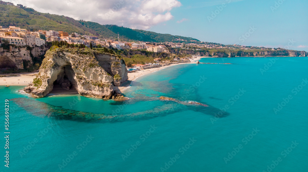Wybrzeże Kalabrii, Tropea, Włochy - obrazy, fototapety, plakaty 