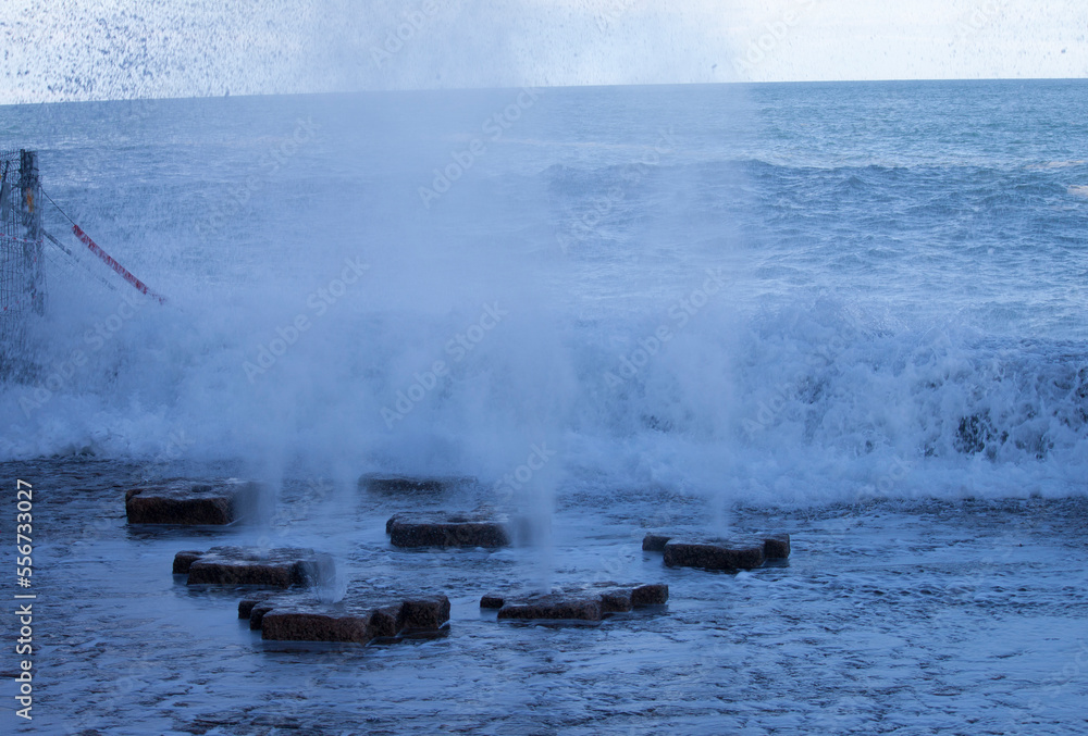 Fototapeta premium enraged sea on the coast of san sebastian