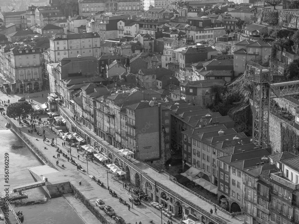 Obraz premium Die sTadt Porto am Fluß Douro