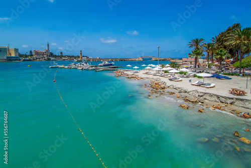 Fotografía Amazing bay for relaxation and swimminf on outskirts of Alexandria