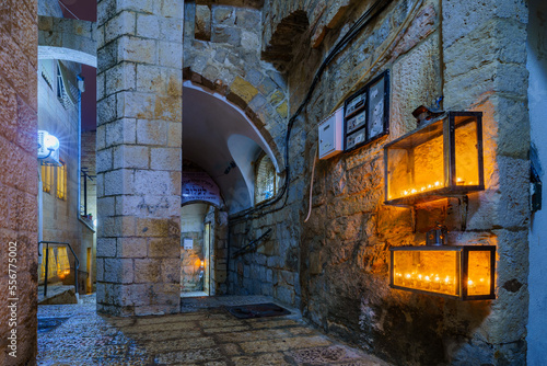 Obraz na płótnie Alley in the Jewish quarter with Traditional Menorahs. Jerusalem w salonie
