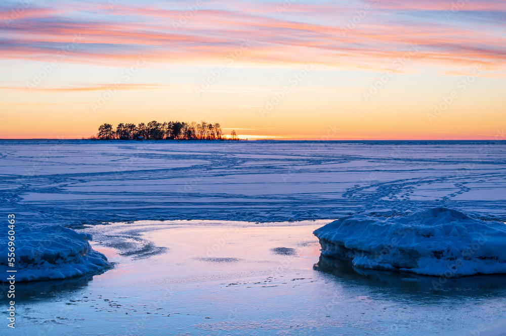 Sunset over the frozen sea. Fäboda, Jakobstad/Pietarsaari. Finland