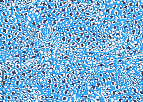 Full seamless leopard cheetah texture animal skin pattern. Textile fabric print. Suitable for fashion use. Vector illustration.