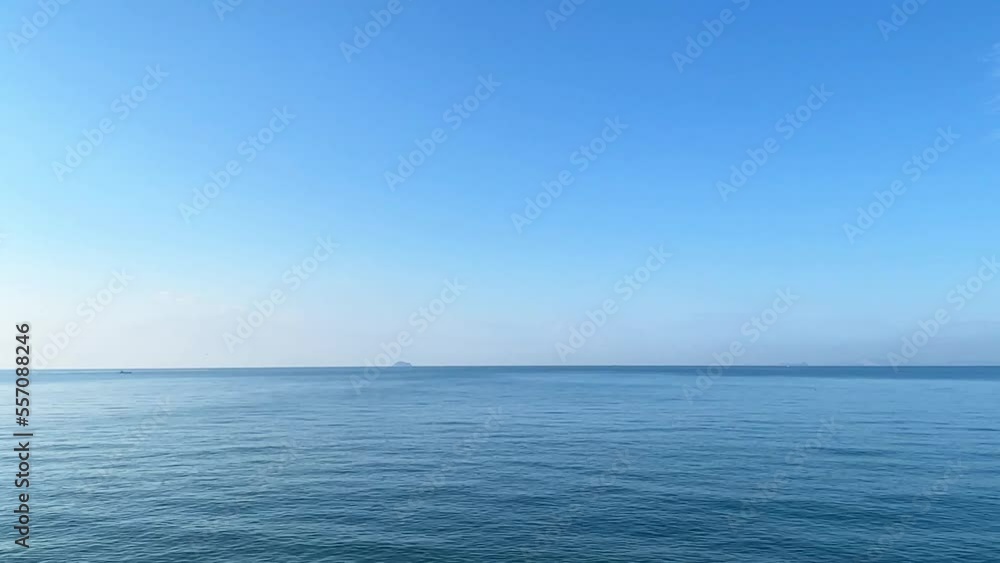 青い空に青い海 青い空に青い海