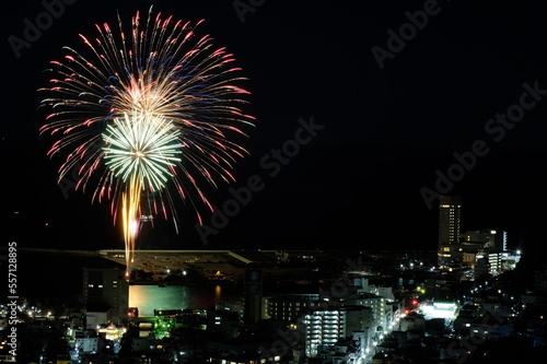 fire works on the sea © 百合 須藤