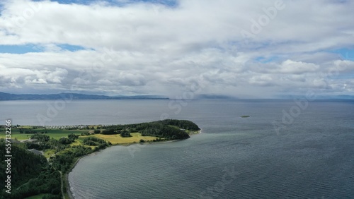 Wallpaper Mural survol du fjord de Trondheim (asenfjord) et pointe de Frosta et île de Tautra en Norvège Torontodigital.ca