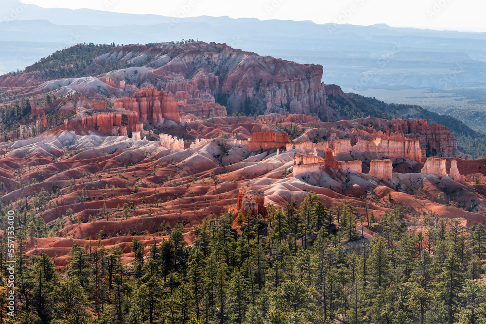 A Sunrise of Splendid Colors at Bryce Canyon
