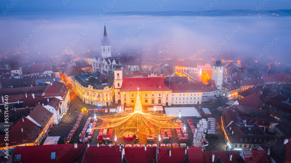 Obraz premium Sibiu, Transylvania - Sibiu Christmas Market the most famous of Romania.