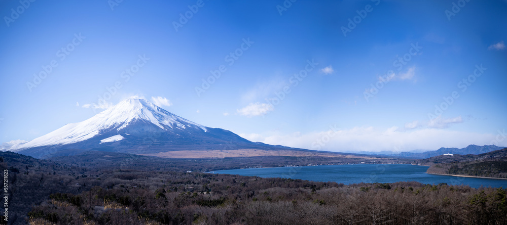 富士山と山中湖 富士山と山中湖