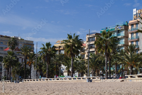 felsige bucht in lloret de mar, spanien, in der stadt, küste an der costa brava