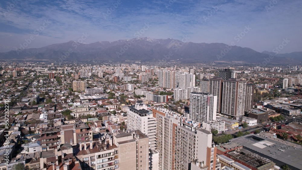 Fototapeta premium SANTIAGO, CHILE, PANORAMIC VIEW OF CENTER OF SANTIAGO