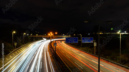 Berliner Autobahn bei Nacht