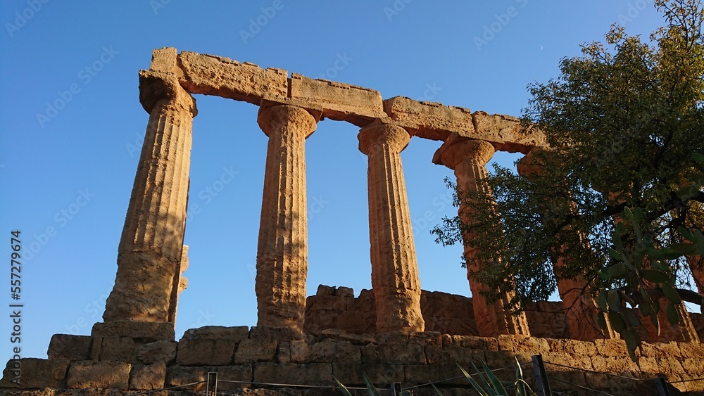 Temple de Junon ou temple d’Héra, parc archéologique de la Vallée des Temples, Agrigente, Sicile, Italie.
