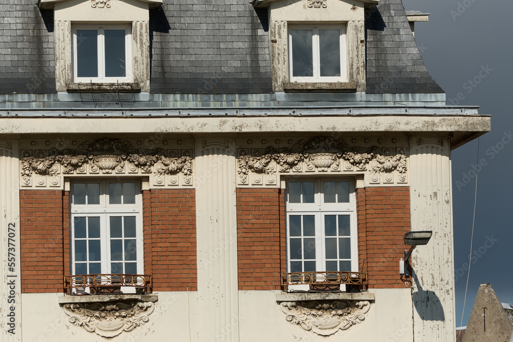 Obraz premium details of the houses of the square of the Grand Place in Arras, North of France
