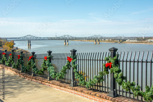 The Natchez–Vidalia Bridge over the Mississippi River seen from the the Natchez National Historical Park decorated for Christmas in Natchez, Adams County, Mississippi, USA