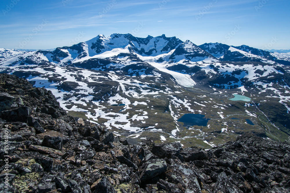 Obraz premium Blick auf das Hurrunganegebirge in Norwegen