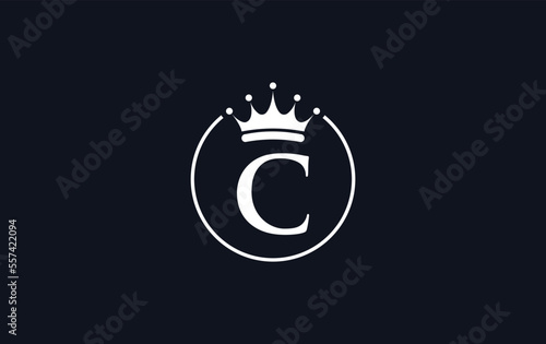 Royal vintage crown icon and golden jewel king crown symbol vector. gold crown logo sign. king symbol with the letters. king crown Letter and alphabets vector logo designing