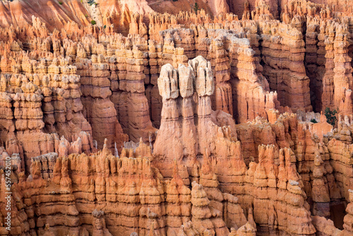 close up of hoodoos in bryce canyon national park