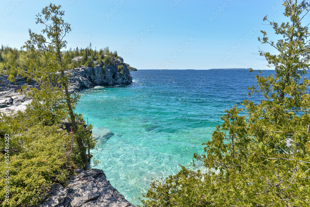 Fototapeta premium Beautiful landscape of Georgian bay in Bruce Peninsula national park neat Tobermory village in Ontario province, Canada