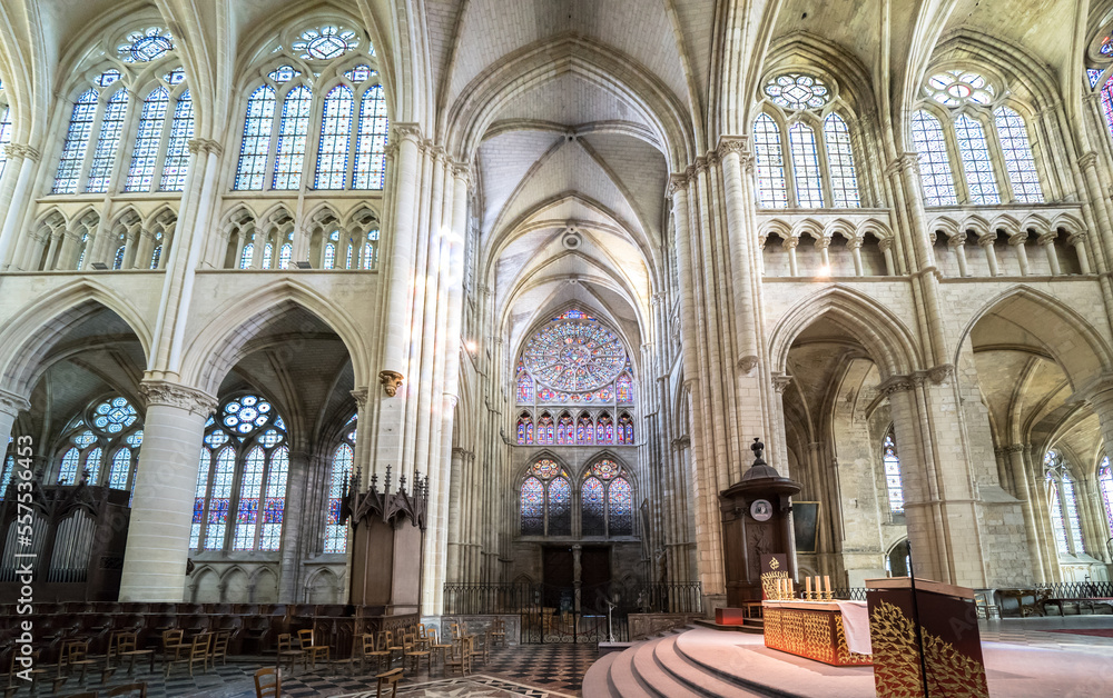 Interior of Châlons Cathedral in Châlons-en-Champagne, France
