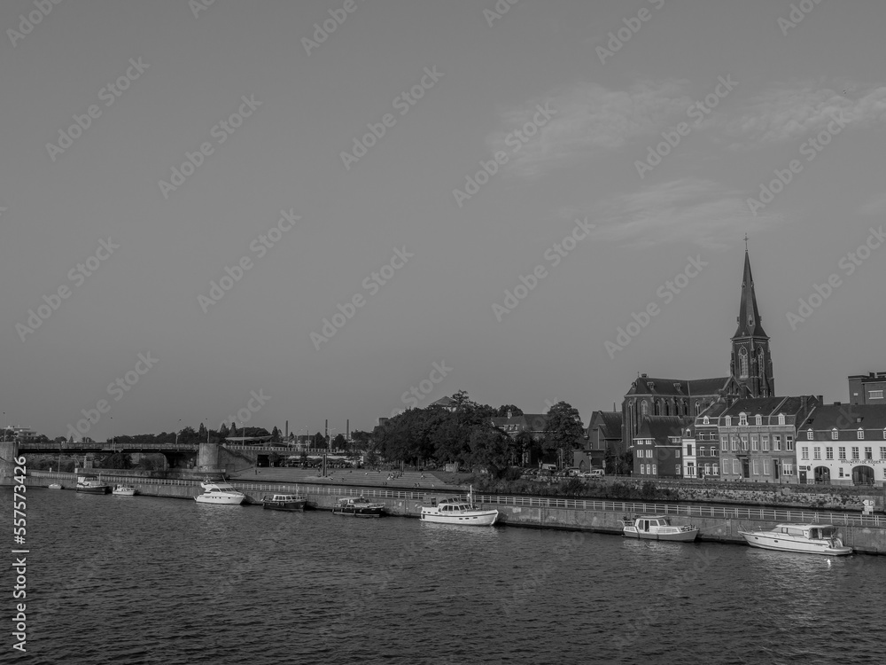Fototapeta premium Maastricht an der Maas in Limburg