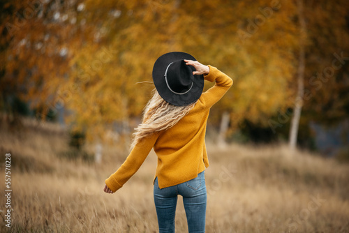 Happy smiling fashionable w...