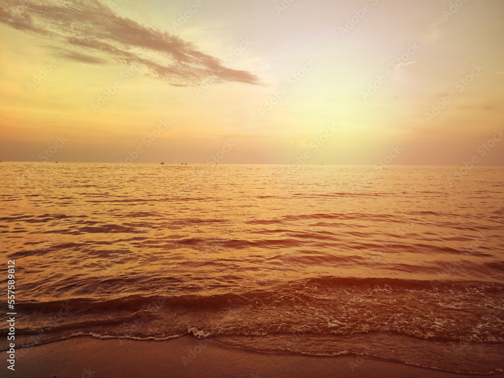 Fototapeta premium Beach Sunset Hua Hin Thailand Sky Ocean Wave