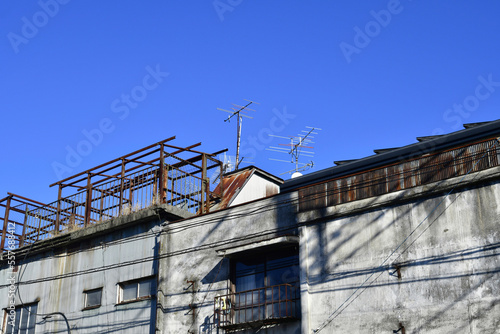 古いビルの屋上