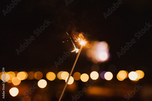 Canvas Print ogień, iskra, dłonie, noc, celebracja, zimne ognie, petarda, fajerwerki, sylwest