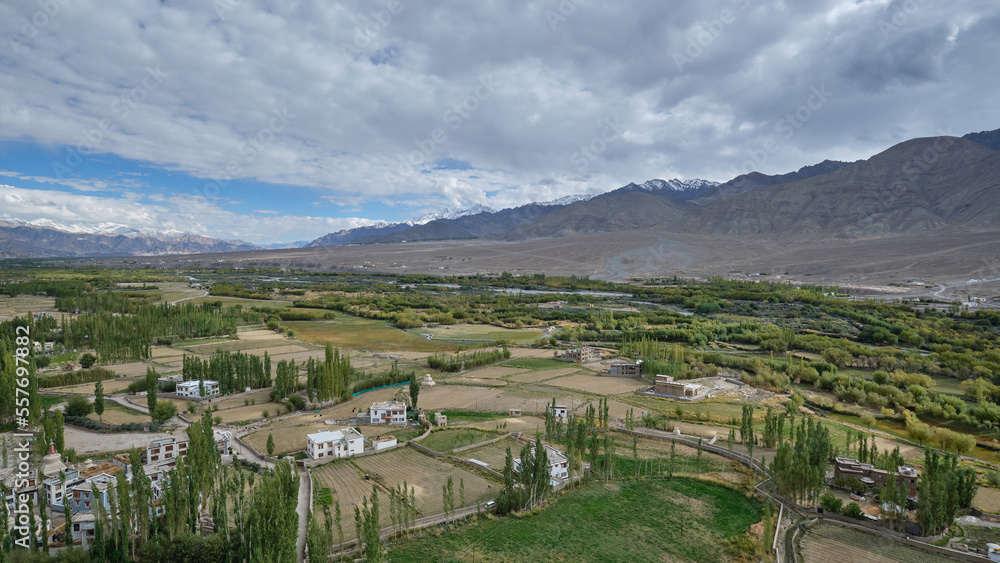 Obraz premium Indus river passing Spituk Monastery
